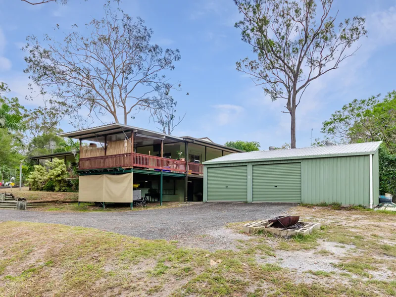 ACREAGE LIVING AT ITS BEST...WITH SHED & SOLAR