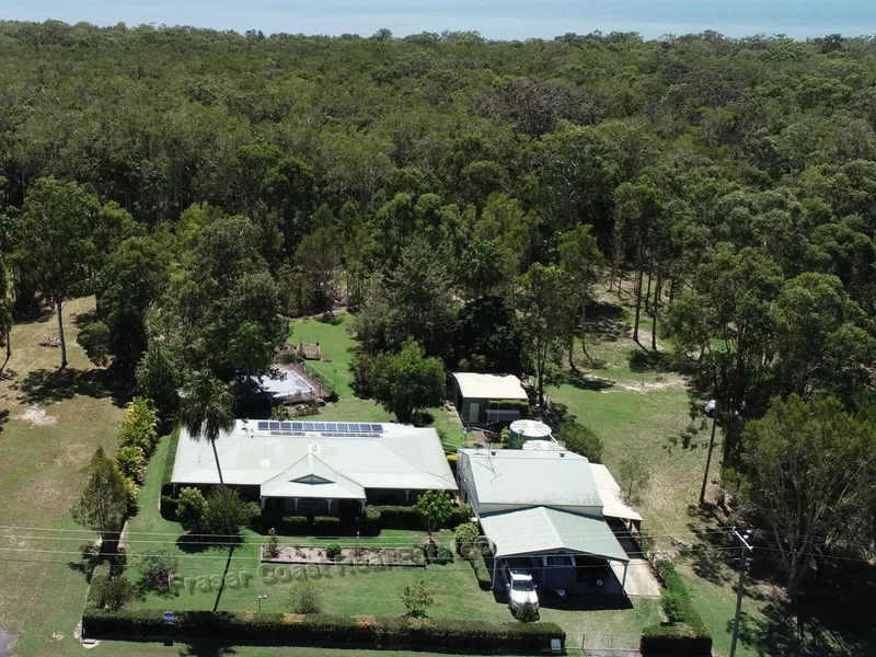 Home on an Acre of Land and Swimming Pool