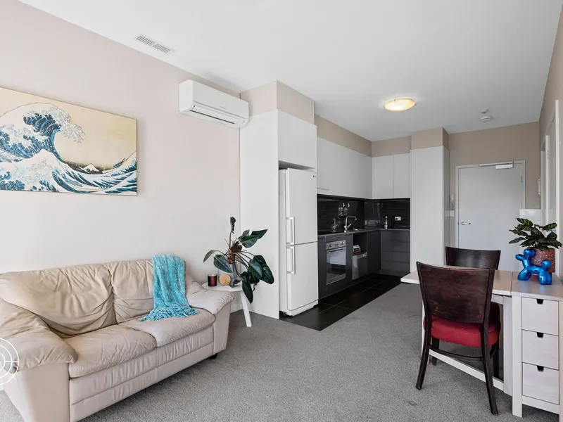 Beautifully presented 1-bedroom apartment in the prestigious suburb of O'Connor!