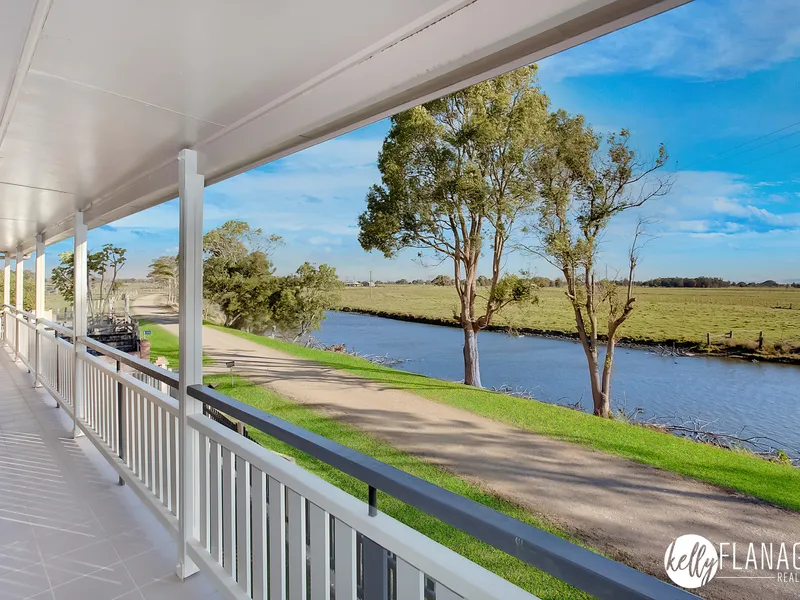 PANORAMIC & PRISTINE SMALL FARM SERENITY NEAR BEACHES - 5.38Ha (13.3Ac)