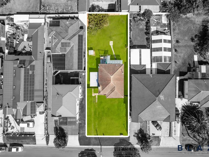 R3 ZONING - PRIME LOCATION 
