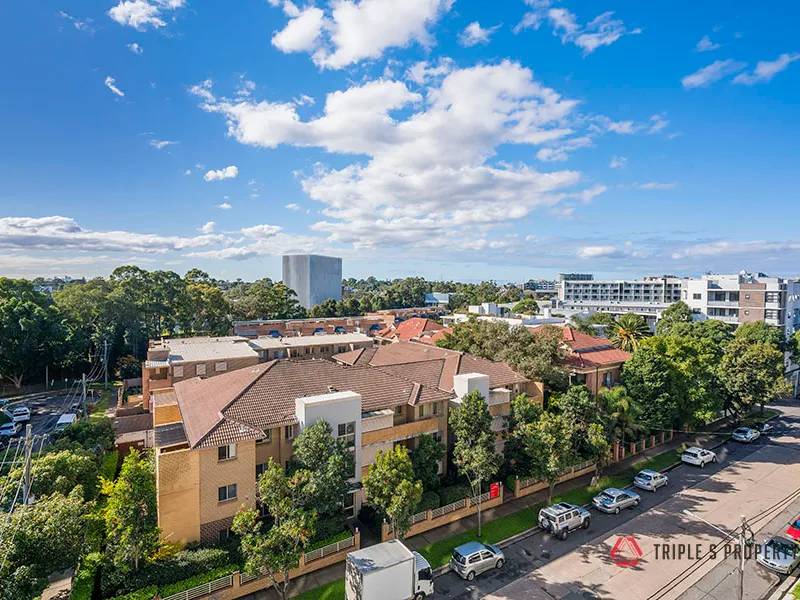Near New Designer Apartment | North Aspect | Two Balcony | Open 7 Days