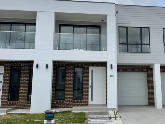 Modern and Luxurious 3 bed townhouse