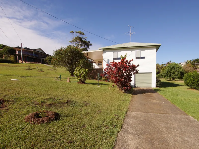 THREE BEDROOM HOME CLOSE TO BEACH