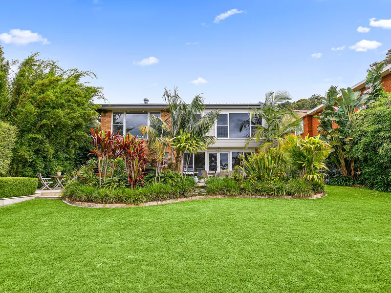 Elegant and expansive family retreat on 973m2 of land