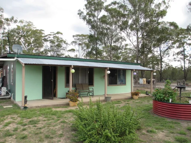 2 BEDROOM HOME IN SERENE TERESE ROAD!