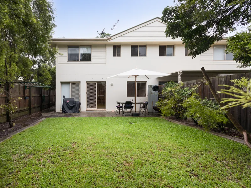 Modern 3 Bedroom Townhouse - Fully Air Conditioned