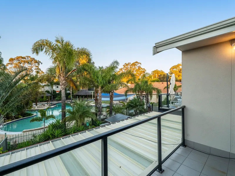Absolute resort front, side access luxury townhouse