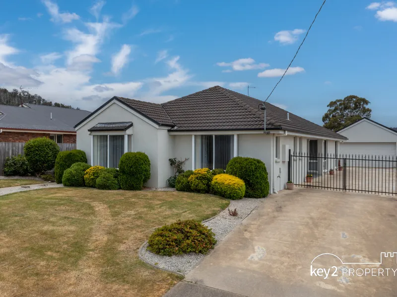 Low Maintenance Entertainer