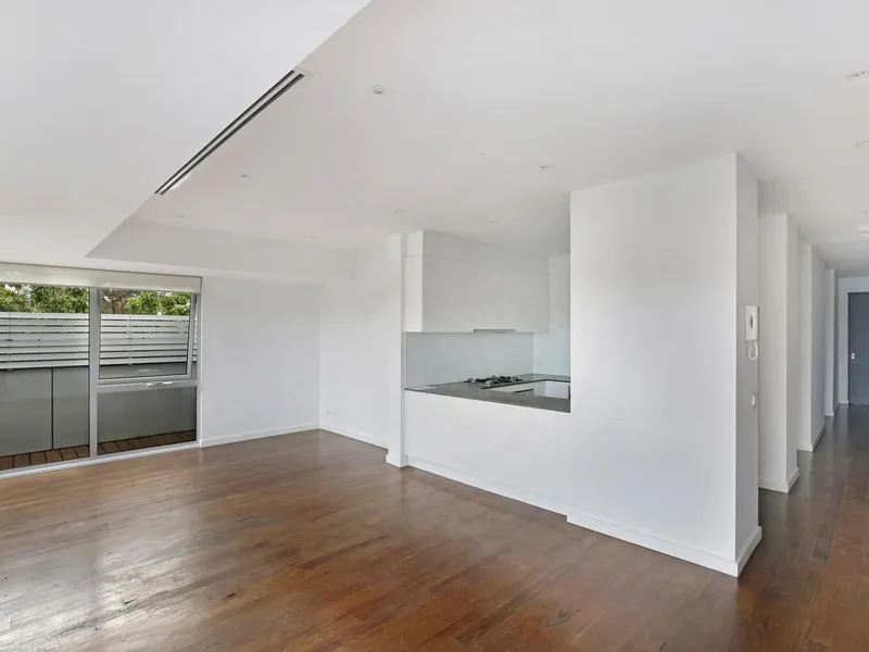 2 BEDROOM APARTMENT IN SOUTH YARRA