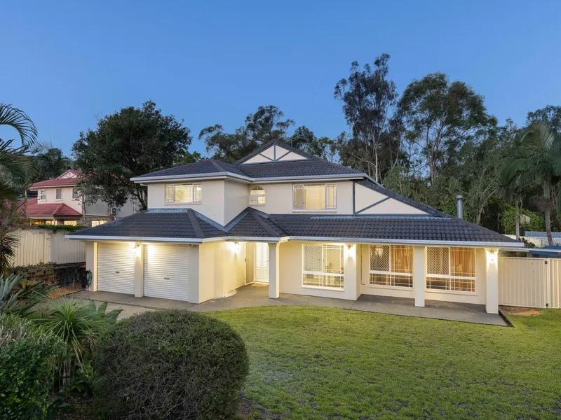 FAMILY ENTERTAINER IN PRIZED LOCATION