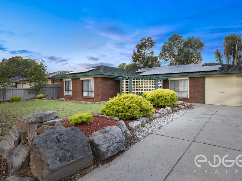 Sprawling Family Home with a Dream Outdoor Entertaining Area!