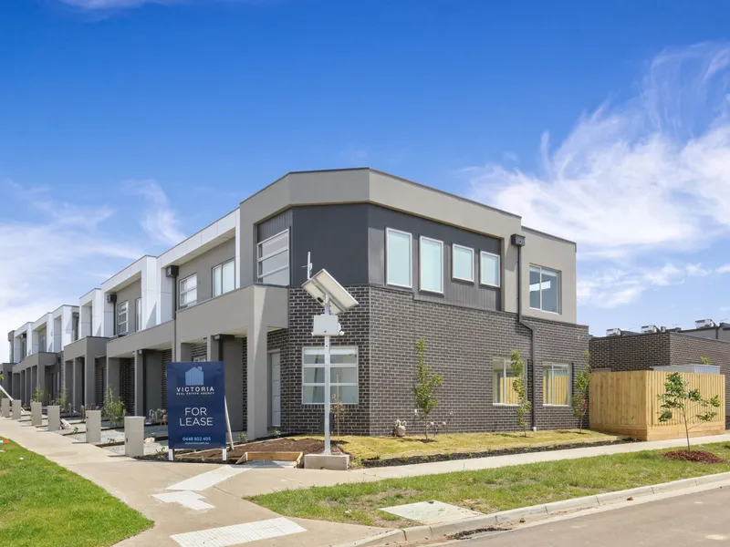 AFFORDABLE TOWNHOUSE!