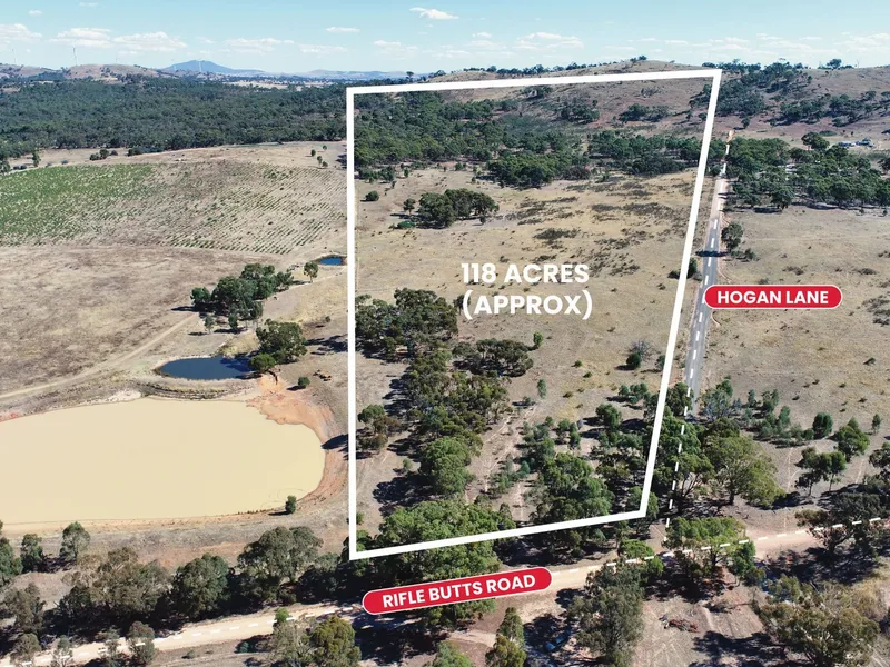 VERSATILE ACREAGE ON THE EDGE OF TOWN
