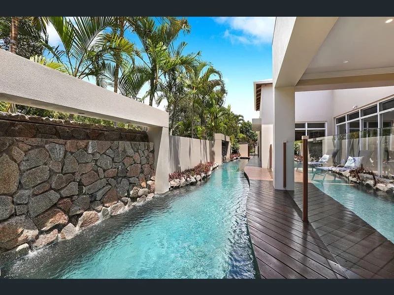 Executive Residence In Twin Waters Estate !!! 3 MONTH LEASE