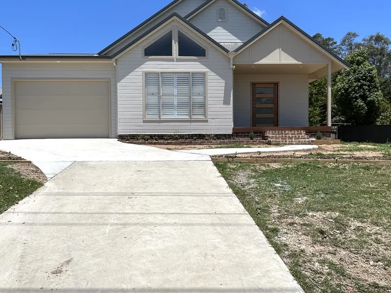 Be the first to occupy this stunning new home in Dungog.