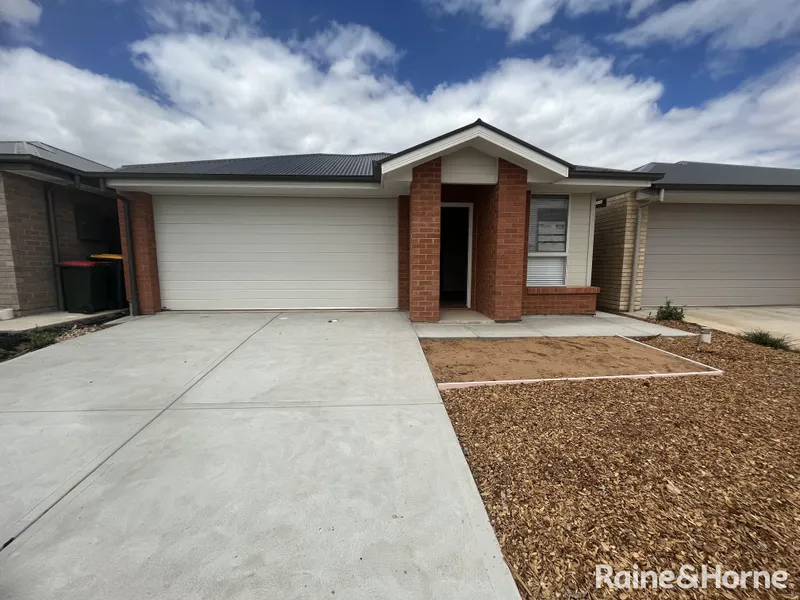 Brand new three bedroom home in Blakeview!