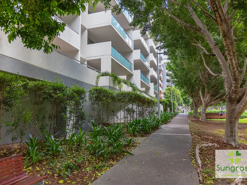 Two Bedroom apartment in the center of Kelvin Grove Village