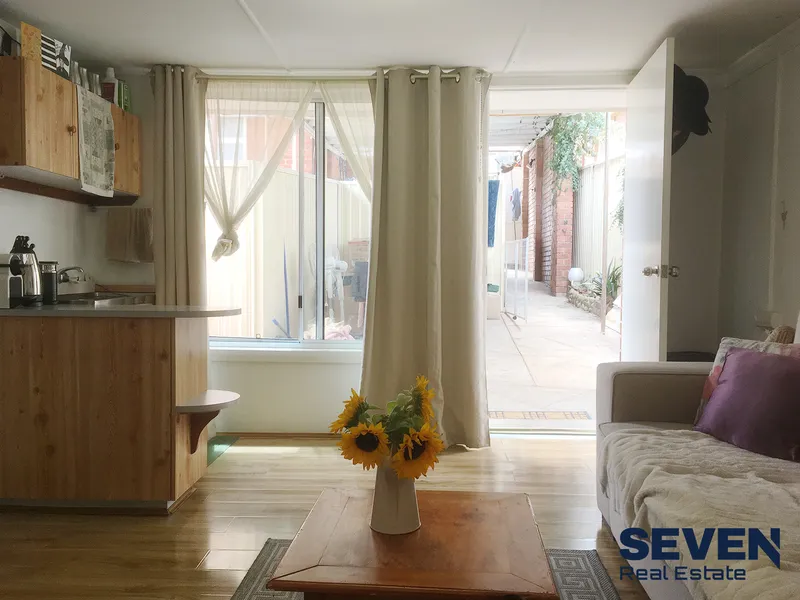 COZY GRANNY FLAT WITH GOOD LOCATION