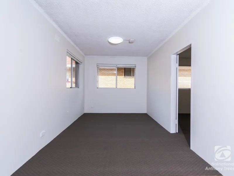 1 bedroom first floor unit