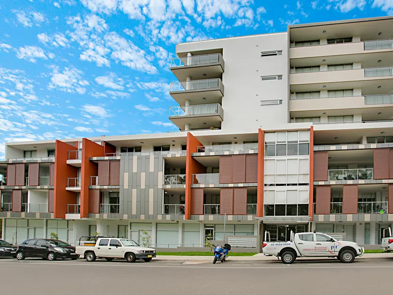 MODERN APARTMENT - WALK TO STATION & MACARTHUR SQUARE SHOPPING CENTRE