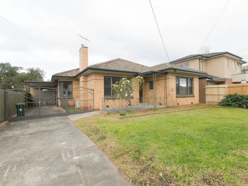 Spacious 2 Bedroom home with 1 spare room  in tranquil location in Glenroy