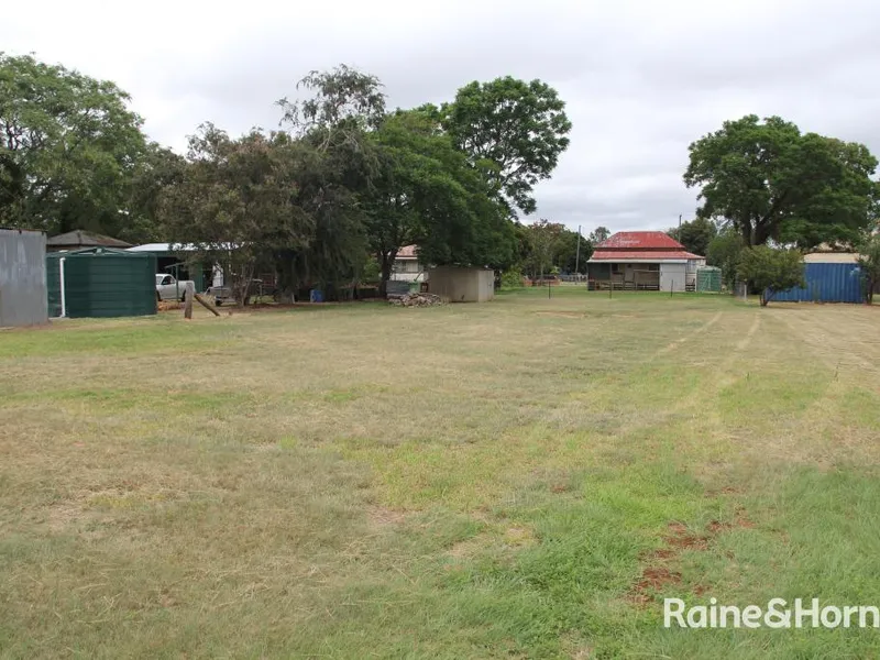 1012m2 Building block with Rural Outlook