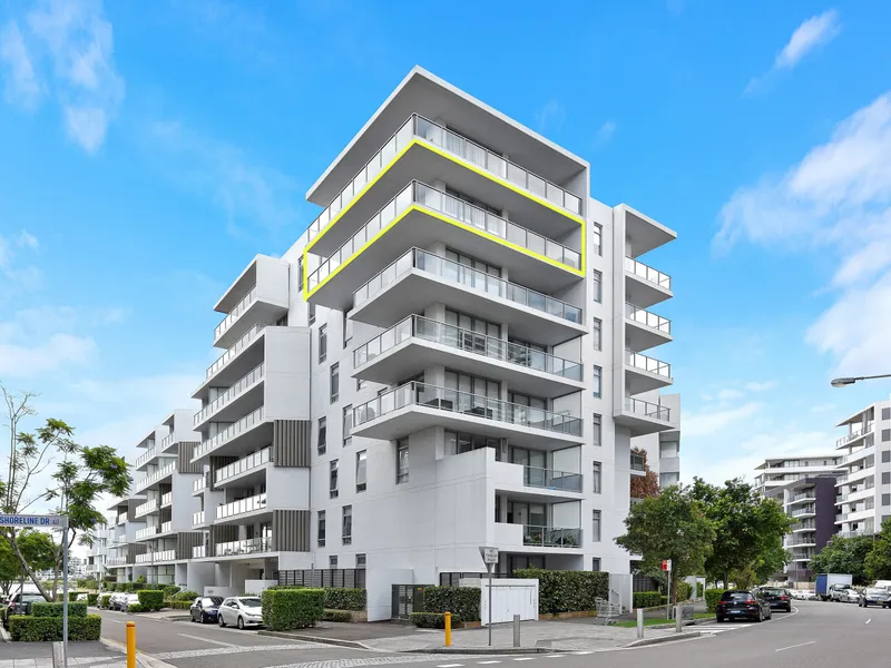 Mirvac Built | Corner Apartment | Waterviews