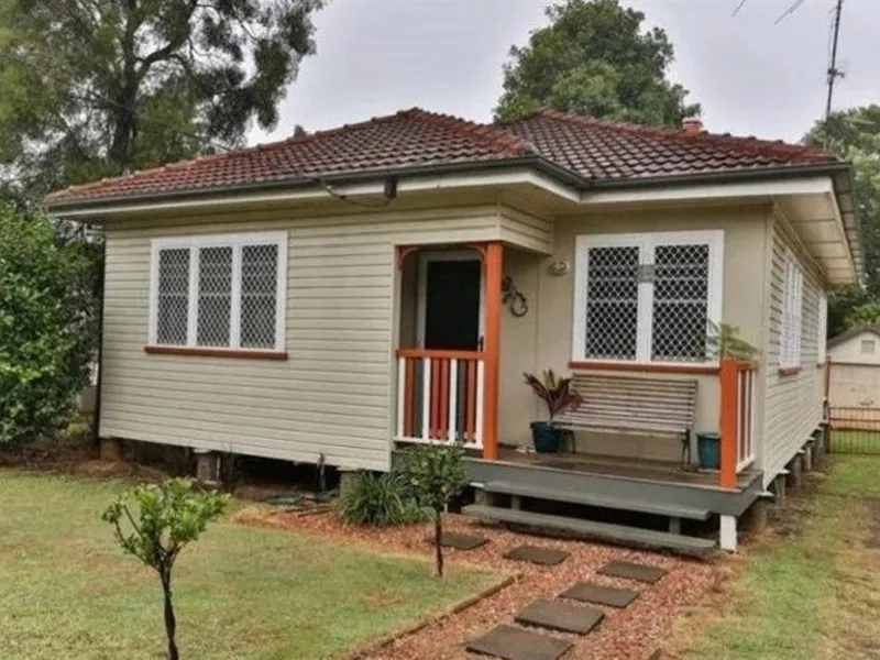 Charming three bedroom character home in Wilsonton!