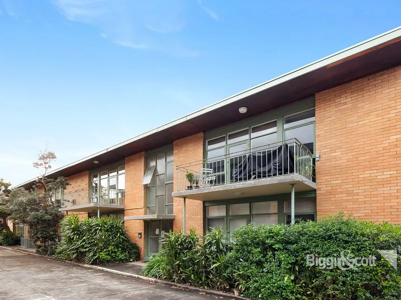 GREAT 2 BEDROOM APARTMENT IN HAWTHORN!!!