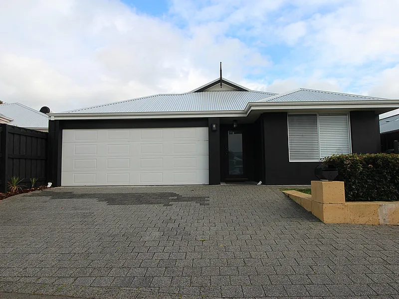 EASY CARE FAMILY HOME!