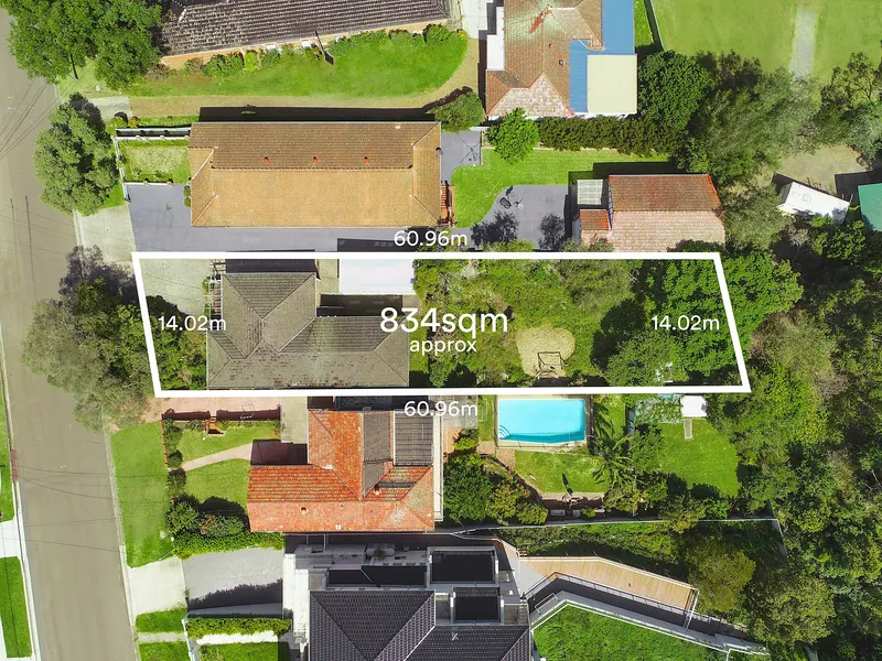 Peaceful property with potential in bayside enclave