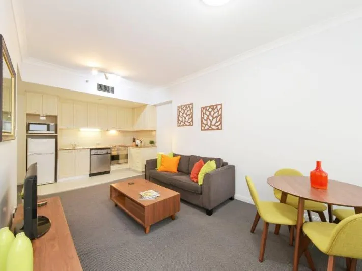 Fully Furnished - Renovated, Stylish Apartment in the Heart of Circular Quay
