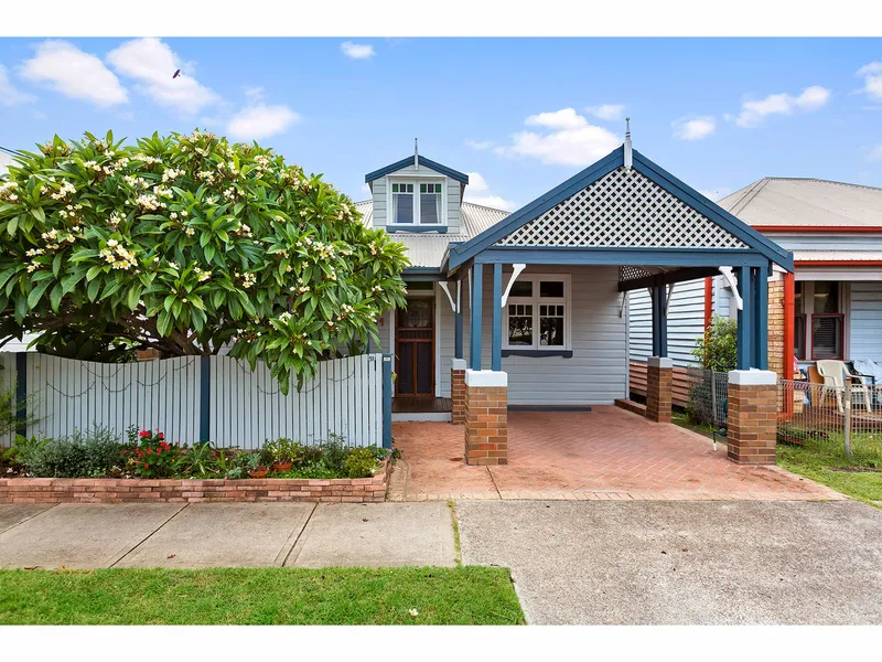 AN ENTICING INNER-CITY SANCTUARY