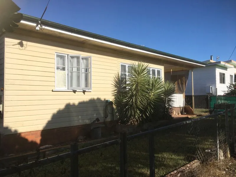 3 BEDROOM HOME UNDER $200,000 - PERFECT FOR AN INVESTMENT OR TO LIVE