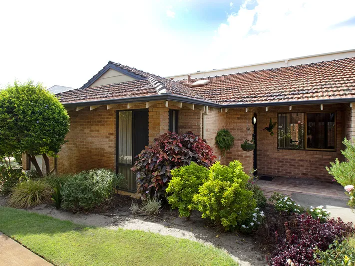 Top of the Class - Beautifully presented, recently upgraded villa