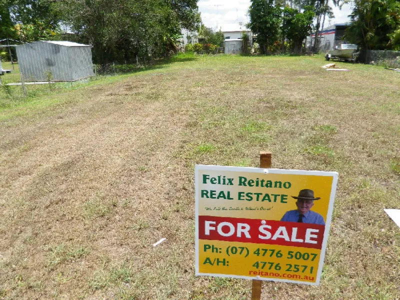 CLOSE TO SHOPS & MEDICAL CENTRES !