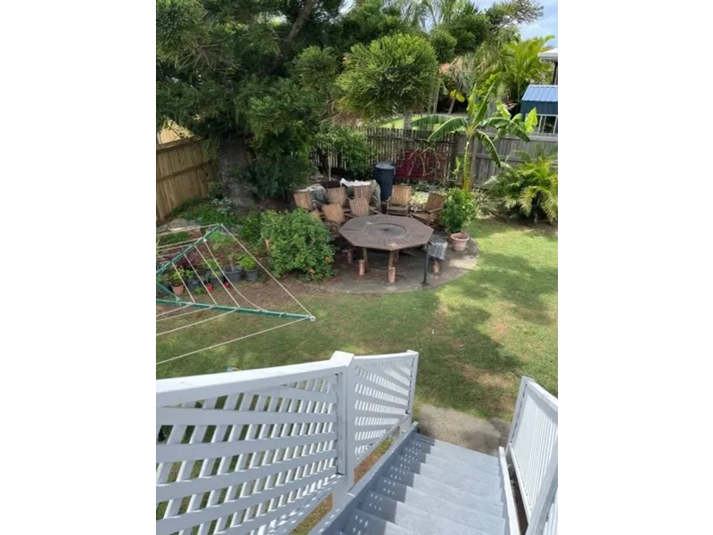 DUAL LIVING HOME ON A LARGE BLOCK NEAR BEACH WITH A POOL