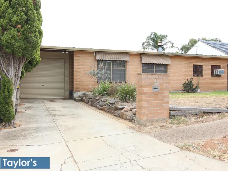 COMFORATABLE WELL PRESENTED 3BR HOME