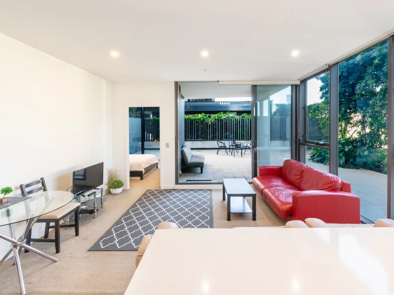 Huge 175m2 living space with inner city lifestyle – Perfect for your loving pet!