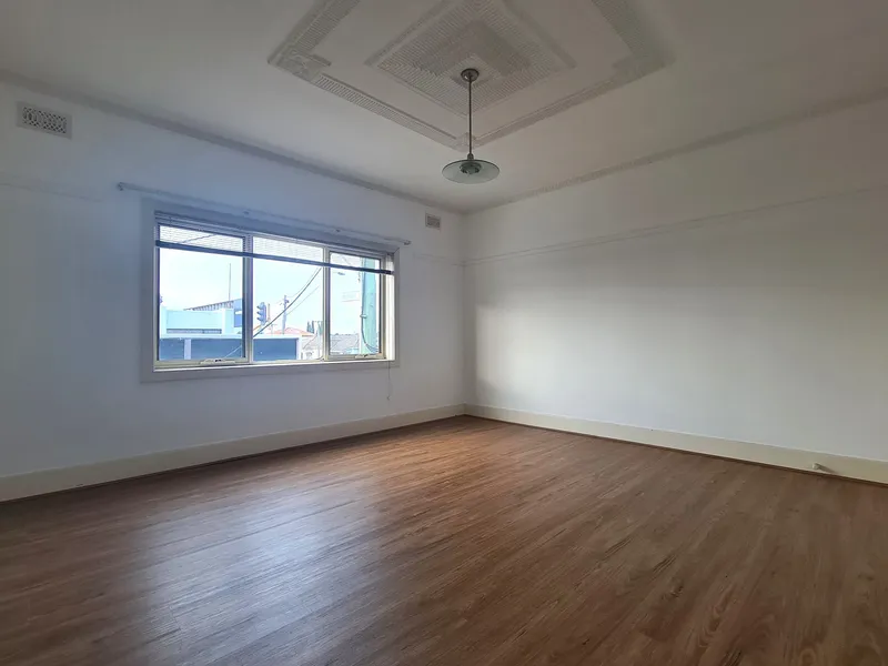 Spacious 3-Bedroom Unit in Prime Pascoe Vale South Location