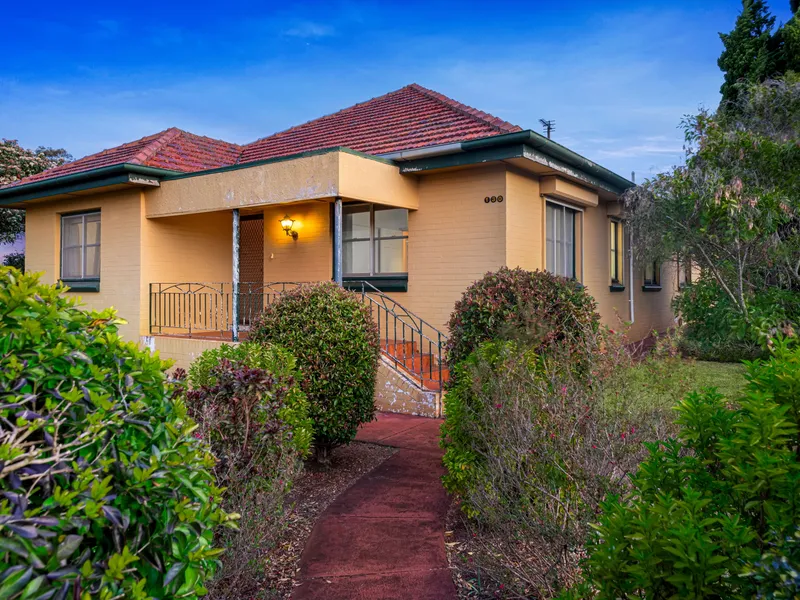 Fully Fenced Block; Walk to Amenities; Jewel Street Access