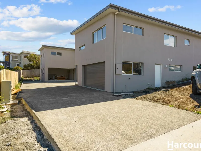 Contemporary and Spacious Townhouses