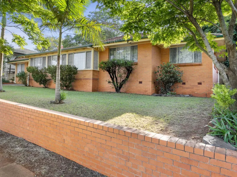 GREAT LOCATION – 774m2 Leafy Block