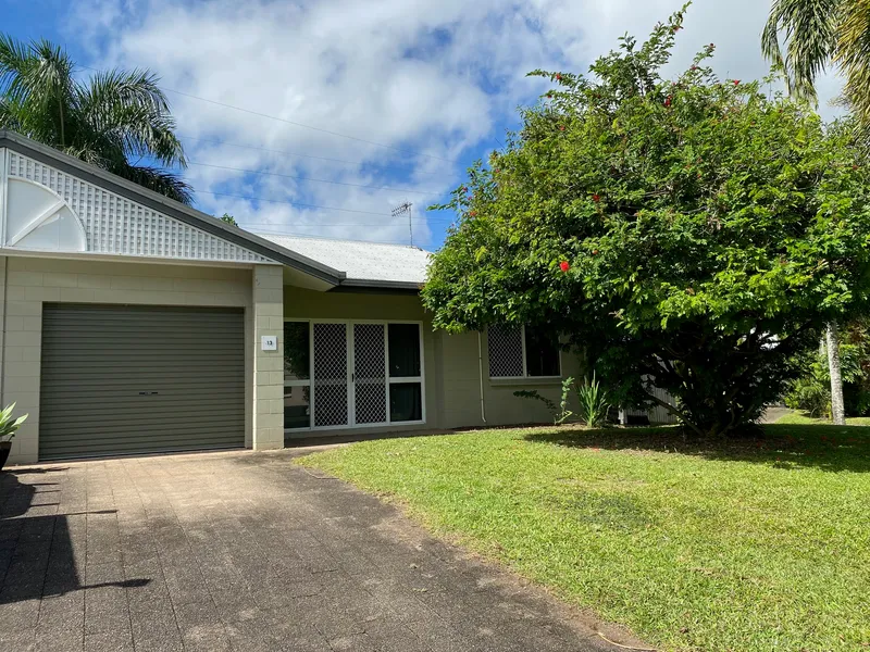 CORNER LOCATION - PRIVET VILLA IN CARAVONICA