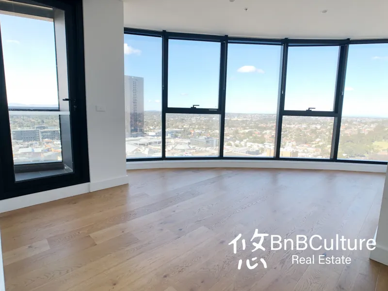 Luxury Living two bed two bath with a carpark in Boxhill Cental!