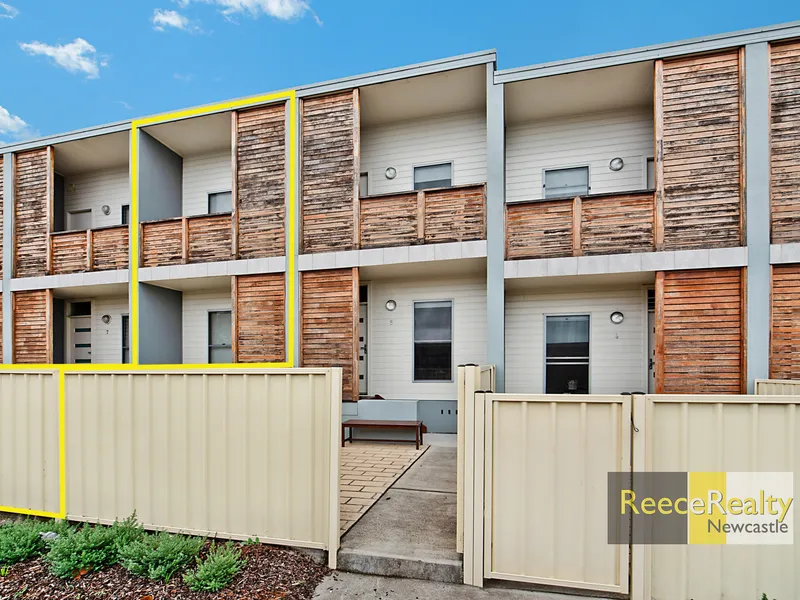 Centrally Located Modern Townhouse