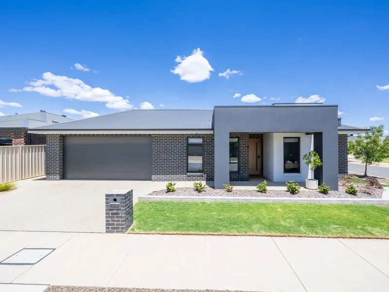 Large Modern Townhouse!