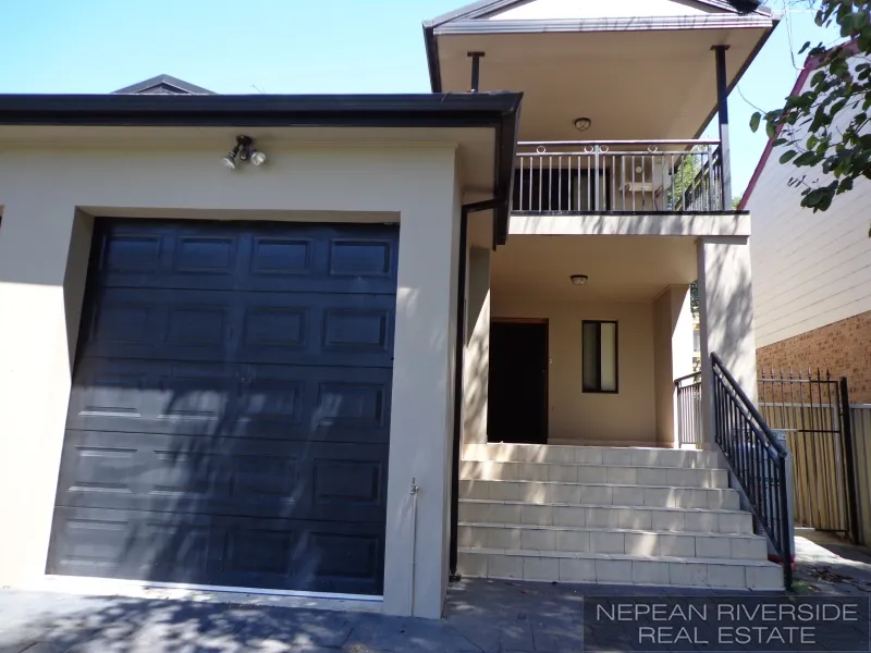 Superb duplex in a great location!