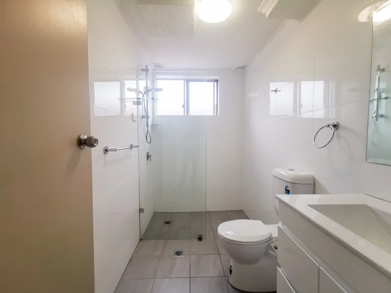 Close to Station, Recently Renovated Bathroom and Kitchen